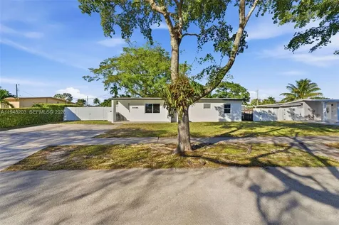11065 SW 52nd Drive Miami FL 33165