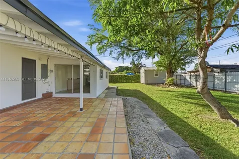 11065 SW 52nd Drive Miami FL 33165