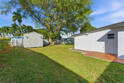 11065 SW 52nd Drive Miami FL 33165