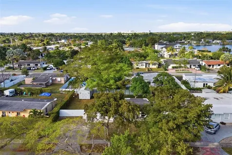 11065 SW 52nd Drive Miami FL 33165