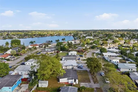 11065 SW 52nd Drive Miami FL 33165