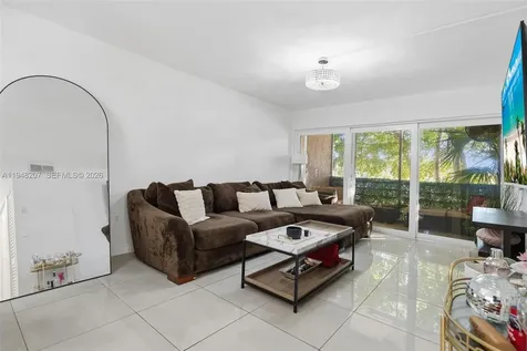 469 N Pine Island Road Plantation FL 33324