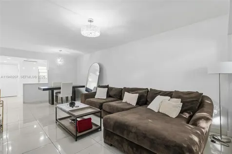 469 N Pine Island Road Plantation FL 33324
