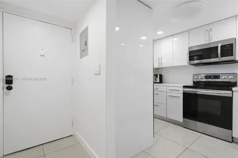 469 N Pine Island Road Plantation FL 33324
