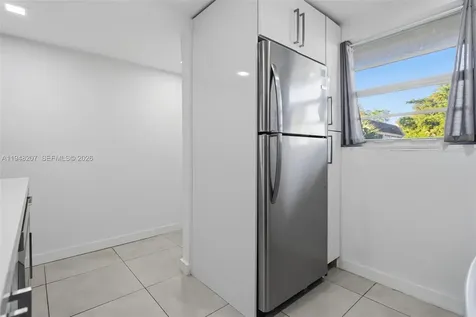 469 N Pine Island Road Plantation FL 33324