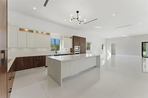 10005 SW 66th Street Miami FL 33173