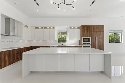10005 SW 66th Street Miami FL 33173
