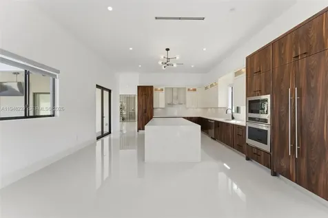 10005 SW 66th Street Miami FL 33173