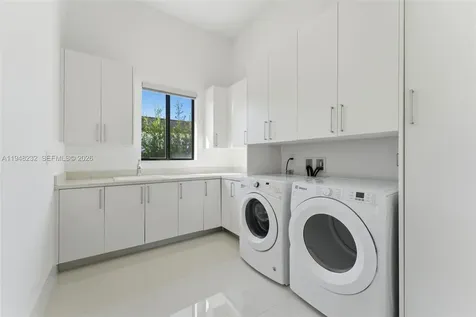 10005 SW 66th Street Miami FL 33173