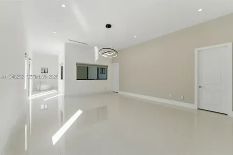 10005 SW 66th Street Miami FL 33173