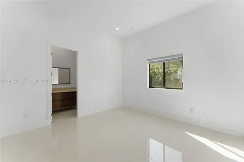 10005 SW 66th Street Miami FL 33173