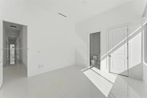 10005 SW 66th Street Miami FL 33173