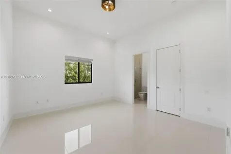10005 SW 66th Street Miami FL 33173