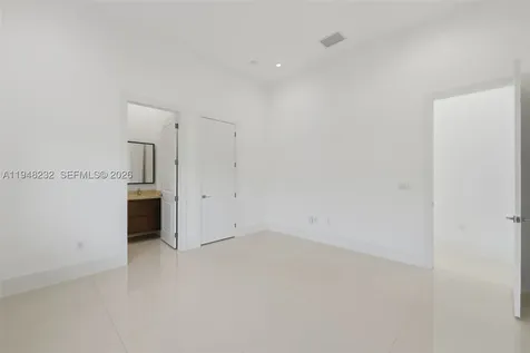 10005 SW 66th Street Miami FL 33173