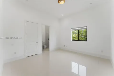 10005 SW 66th Street Miami FL 33173