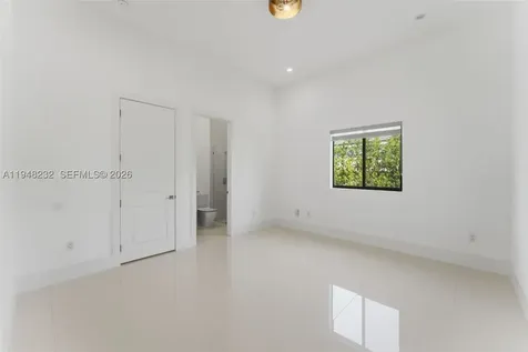 10005 SW 66th Street Miami FL 33173