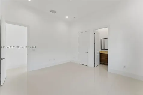 10005 SW 66th Street Miami FL 33173