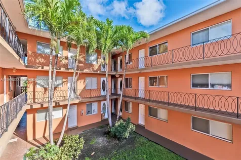 2330 NW 11th Street Miami FL 33125