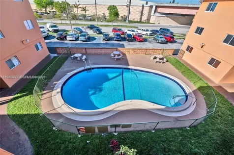 2330 NW 11th Street Miami FL 33125