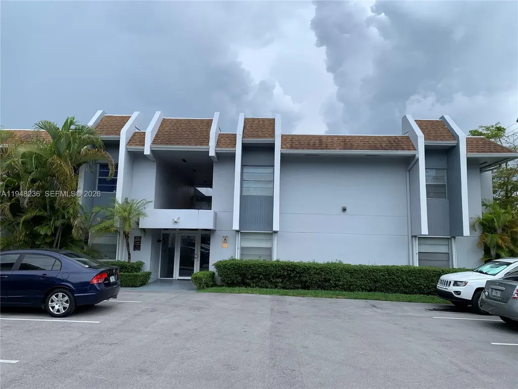 9225 SW 87th Avenue Miami FL 33176