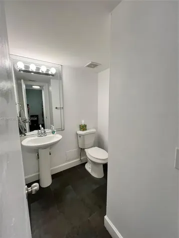 9225 SW 87th Avenue Miami FL 33176