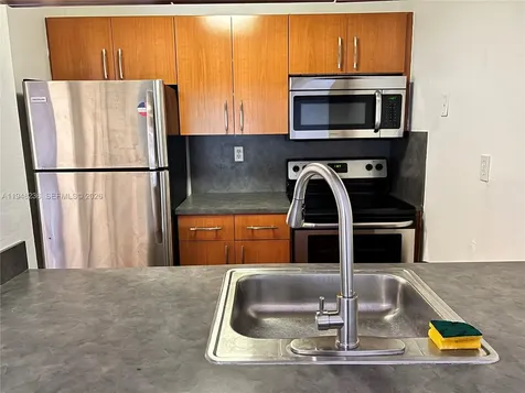 9225 SW 87th Avenue Miami FL 33176