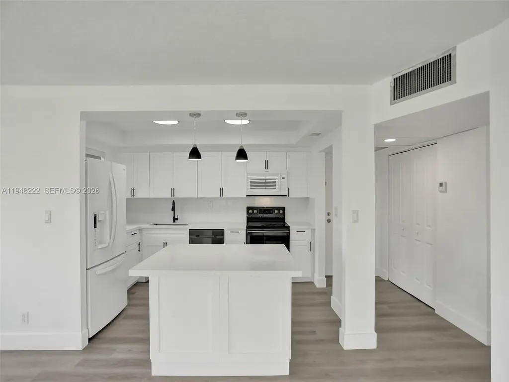 2771 Taft Street Hollywood FL 33020