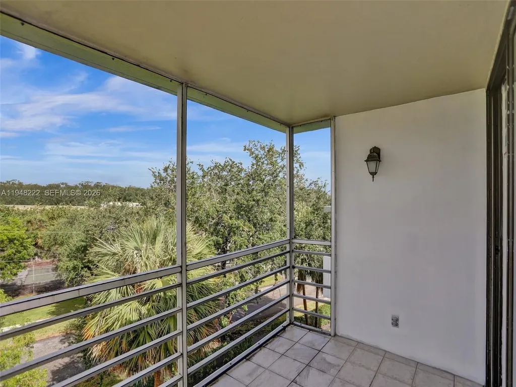 2771 Taft Street Hollywood FL 33020