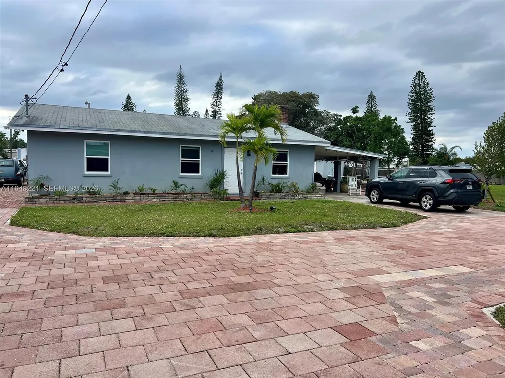 4 Helwig Terrace Deerfield Beach FL 33064