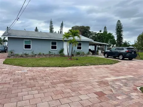4 Helwig Terrace Deerfield Beach FL 33064