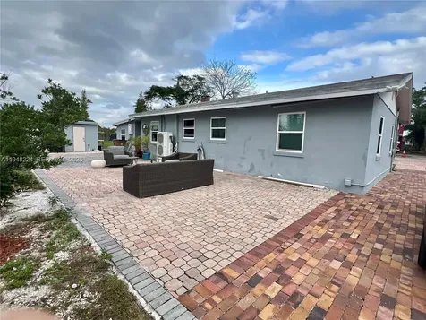 4 Helwig Terrace Deerfield Beach FL 33064
