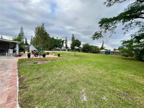 4 Helwig Terrace Deerfield Beach FL 33064