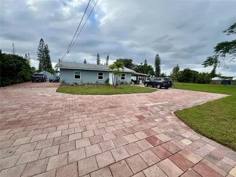 4 Helwig Terrace Deerfield Beach FL 33064