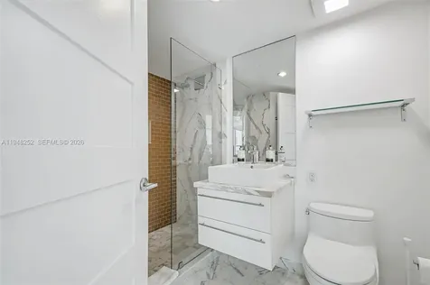 5025 Collins Avenue Miami Beach FL 33140