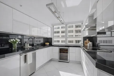 5025 Collins Avenue Miami Beach FL 33140