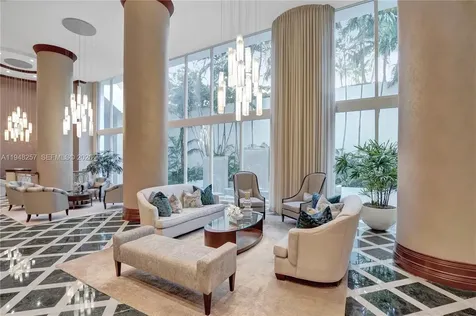 21050 Point Place Aventura FL 33180