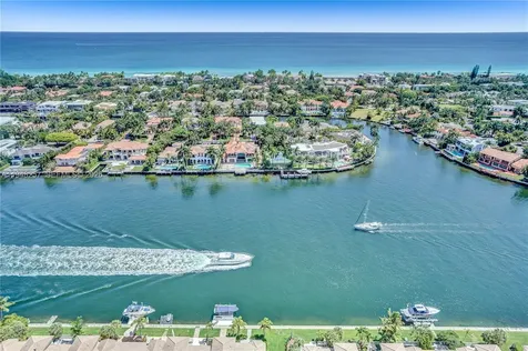 21050 Point Place Aventura FL 33180