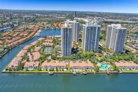 21050 Point Place Aventura FL 33180