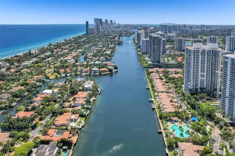 21050 Point Place Aventura FL 33180
