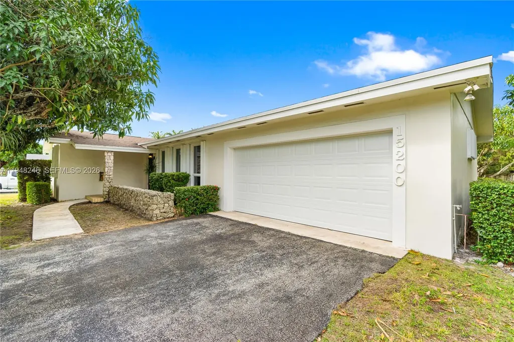 15200 SW 84th Avenue Palmetto Bay FL 33157