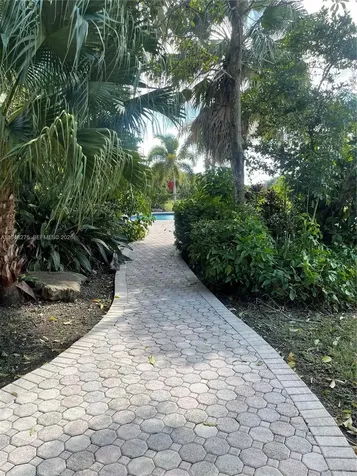 16930 SW 266th Terrace Homestead FL 33031