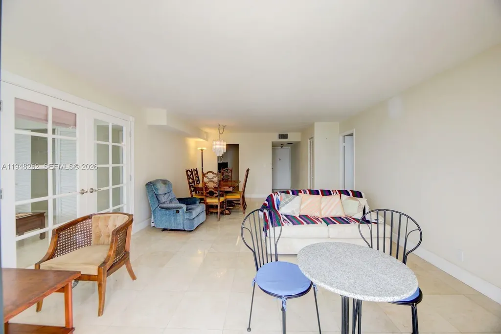2101 S Ocean Drive Hollywood FL 33019