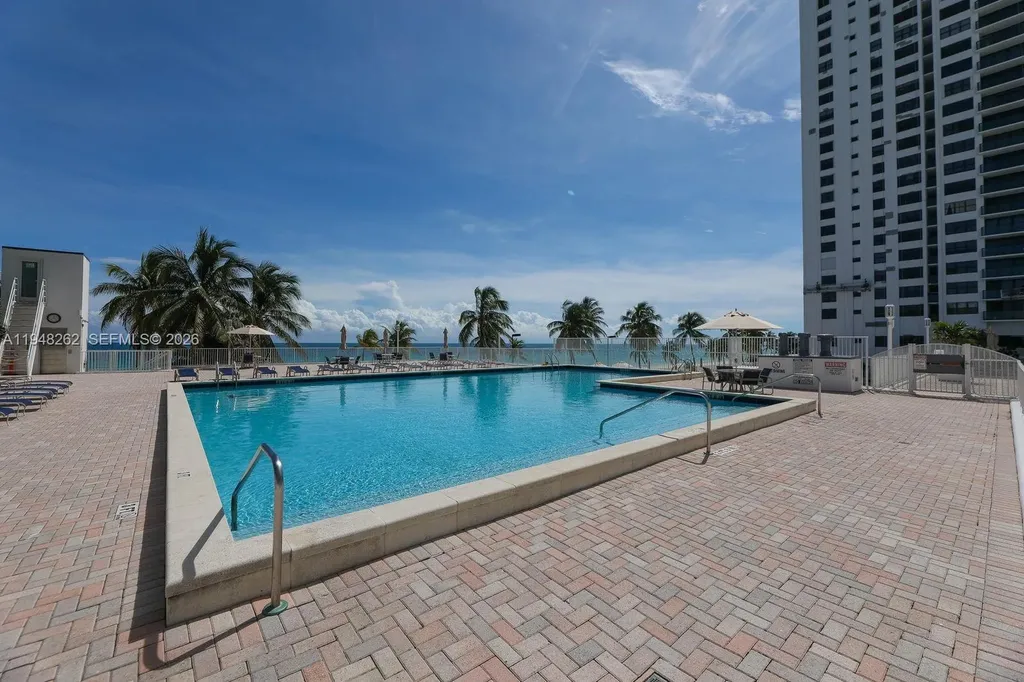2101 S Ocean Drive Hollywood FL 33019