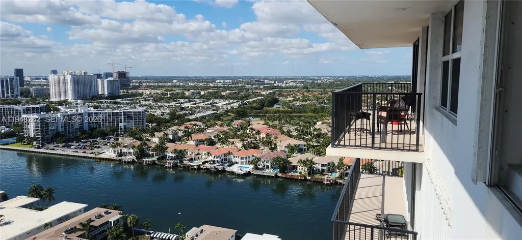 2101 S Ocean Drive Hollywood FL 33019