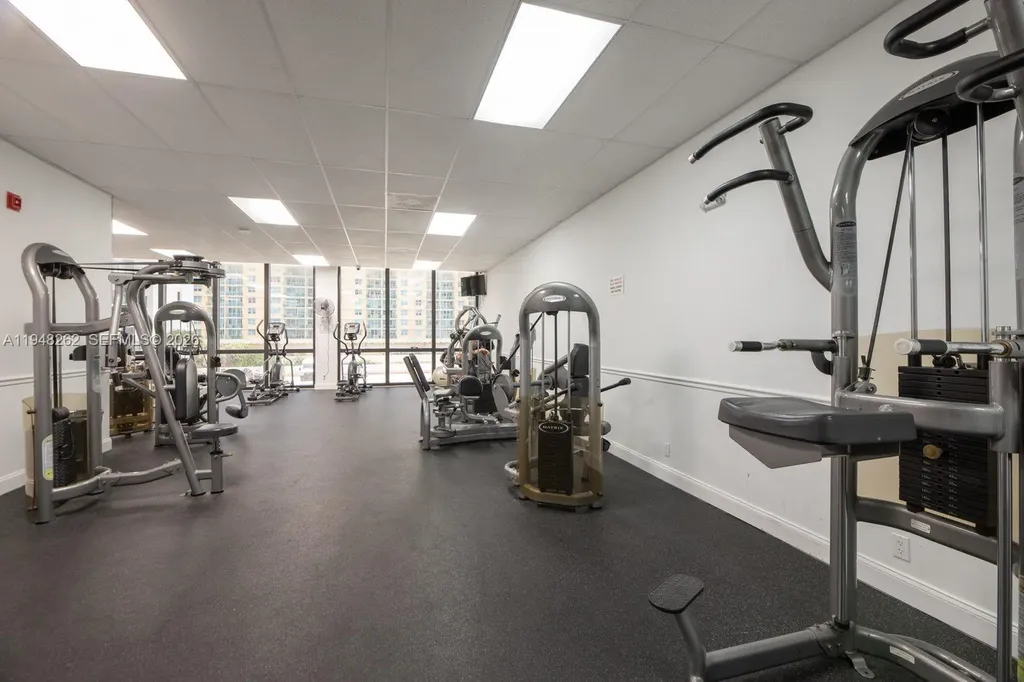 2101 S Ocean Drive Hollywood FL 33019