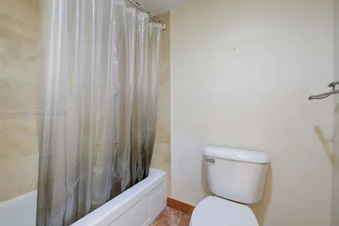 2101 S Ocean Drive Hollywood FL 33019