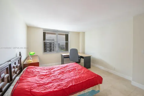 2101 S Ocean Drive Hollywood FL 33019