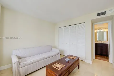2101 S Ocean Drive Hollywood FL 33019