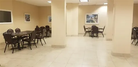 2101 S Ocean Drive Hollywood FL 33019