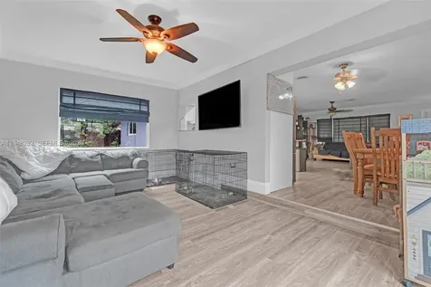 131 SE 11th Street Deerfield Beach FL 33441